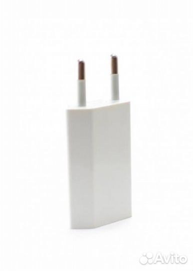 Зарядное устройство USB 1A Эконом Белое (упаковка