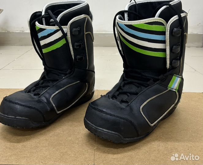 Сноубордические ботинки 42.5