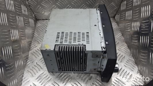 Магнитола volkswagen touareg 7L (KSV09I401)