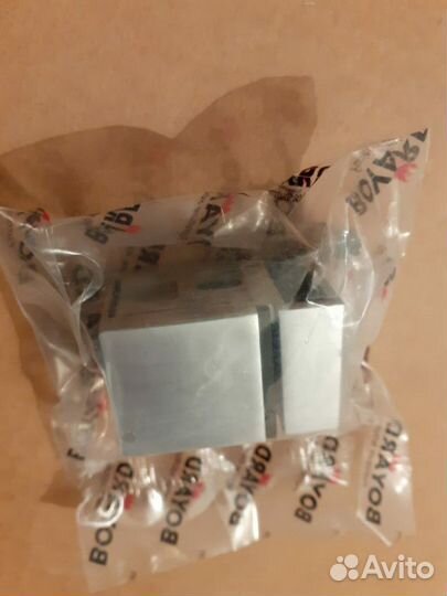 Полкодержатели лдсп к стене