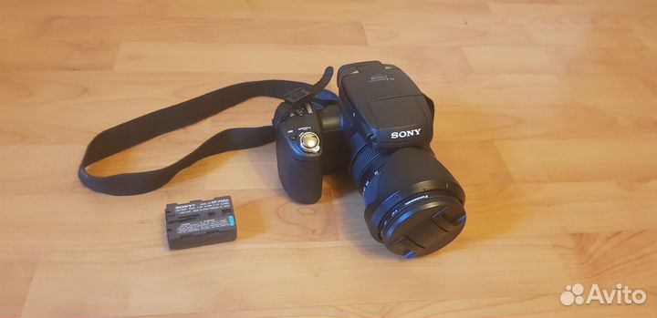 Фотоаппарат Sony DSC-R1 +комплект в