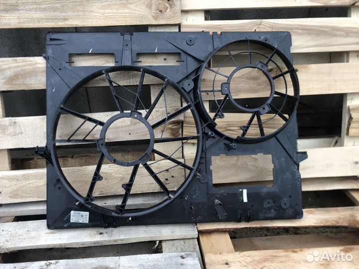 Диффузор вентилятора Audi q7