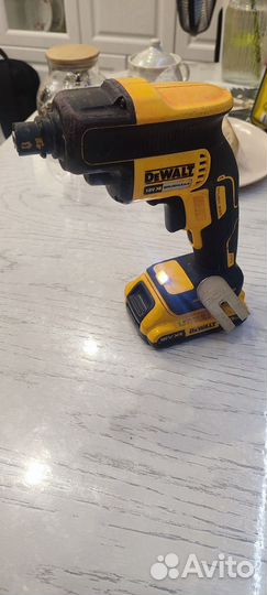 Шуруповерт dewalt DCF620 18v