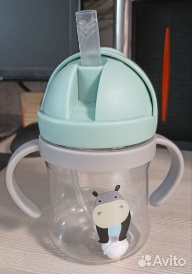 Поильник детский с трубочкой непроливайка