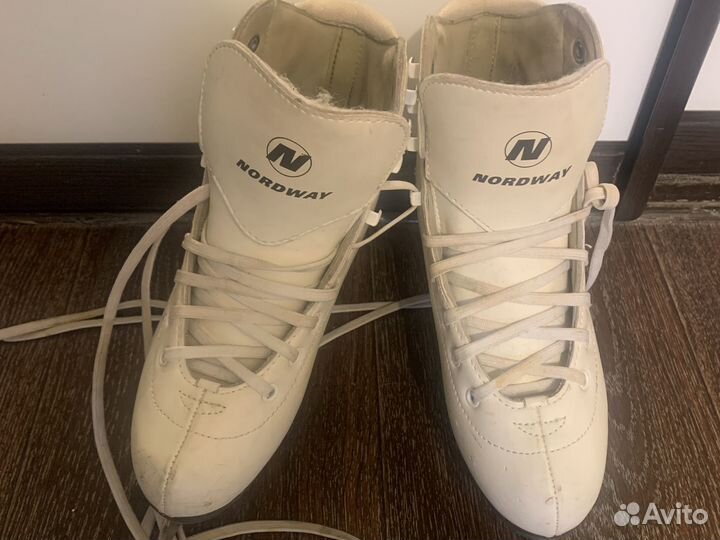 Коньки фигурные детские 33 размер