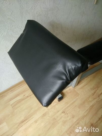 Универсальная силовая скамья для жима