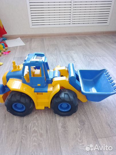 Детский трактор