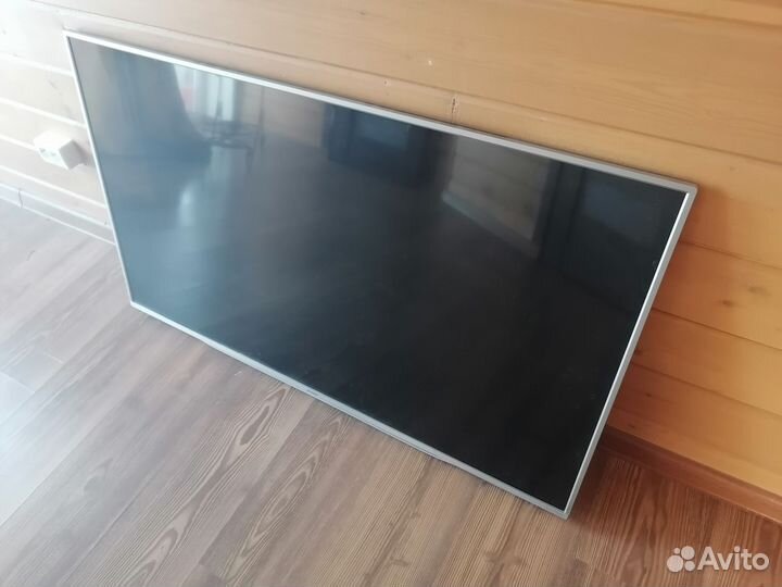 ЖК телевизор sharp, есть смарт тв, на запчасти