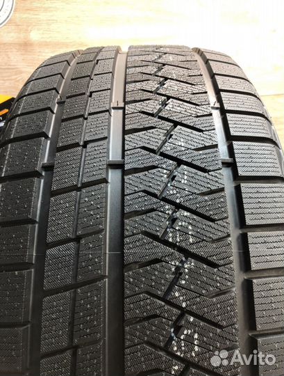 Triangle Snowlink TWT02 275/45 R21 110V