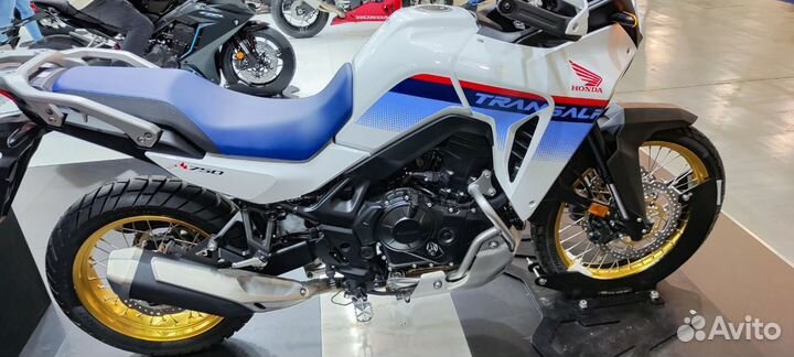 Новая модель 2023 Honda XL750 Trasalp