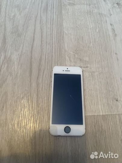 iPhone SE, 32 ГБ