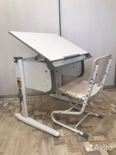 Стол с стулом для школьника