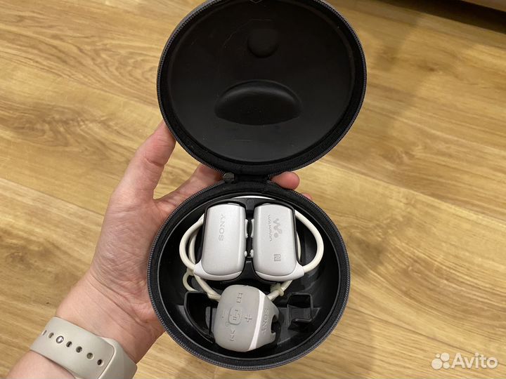 Наушники для плавания Sony Walkman