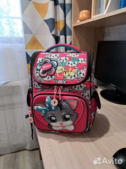 Рюкзак школьный
