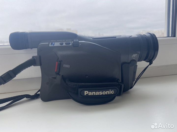 Видеокамера Panasonic RX70