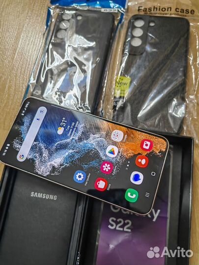 Samsung Galaxy S22, 8/128 ГБ