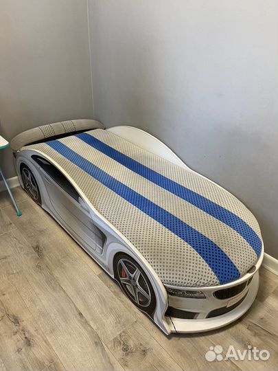 Кровать машина