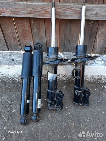 Стойки амортизатори киа серато 2019 год