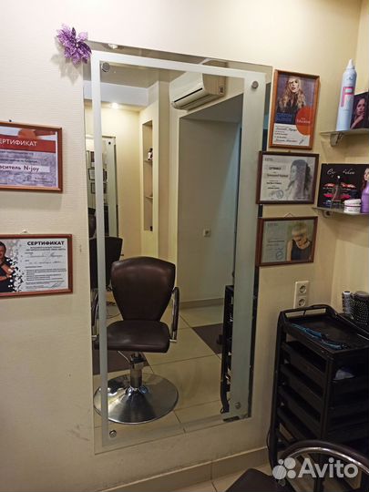 Парикмахерское кресло бу