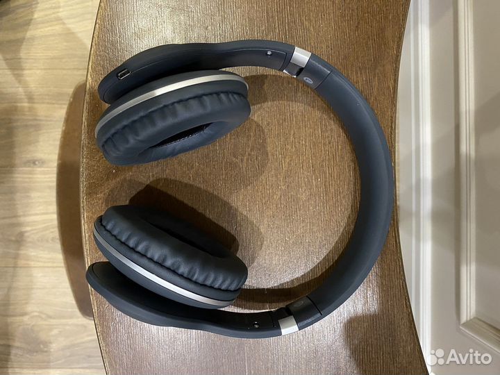 Беспроводные наушники Интерстеп SBH-260