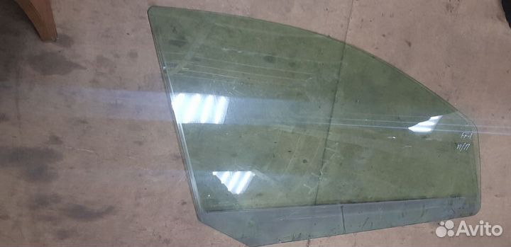 Стекло двери Форд Фокус 1