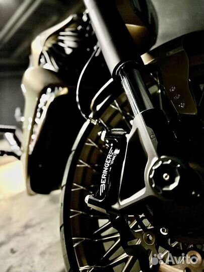 Harley Davidson V-Rod Giotto 18