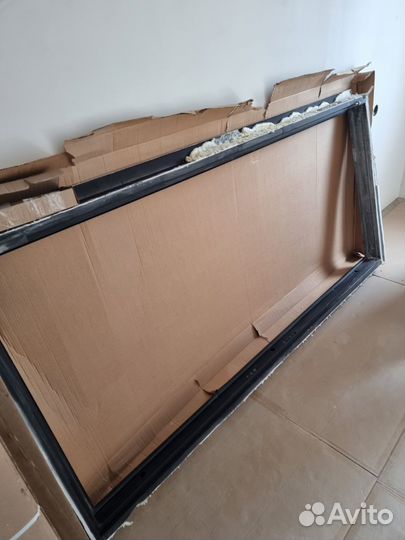 Продам входную, металлическую дверь с новостройки