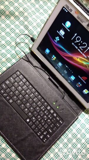 Клавиатура - Чехол для планшета 10.1