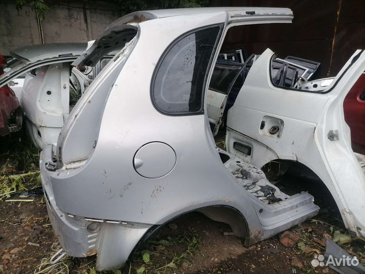 Задняя правая четверть Калина Хечбек 1119