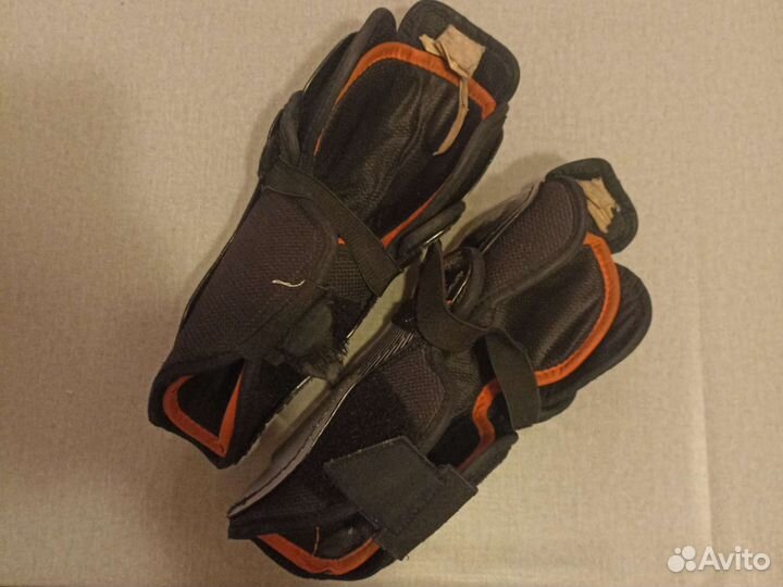 Детские хоккейные щитки 10 размер