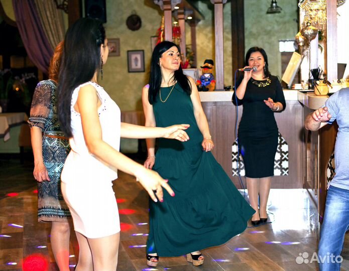 Певица, вокалистка, диджей, музыкант