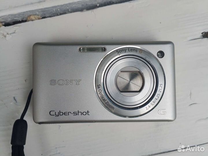 Компактный фотоаппарат