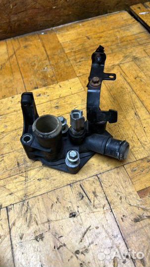 Фланец двигателя системы охлаждения Ford Focus 2