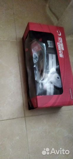 Машина игрушечная на радиоуправлении