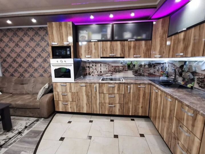 2-к. квартира, 64 м², 11/17 эт.