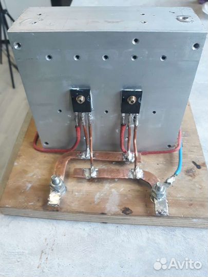 Генератор прямоугольных импульсов силовой