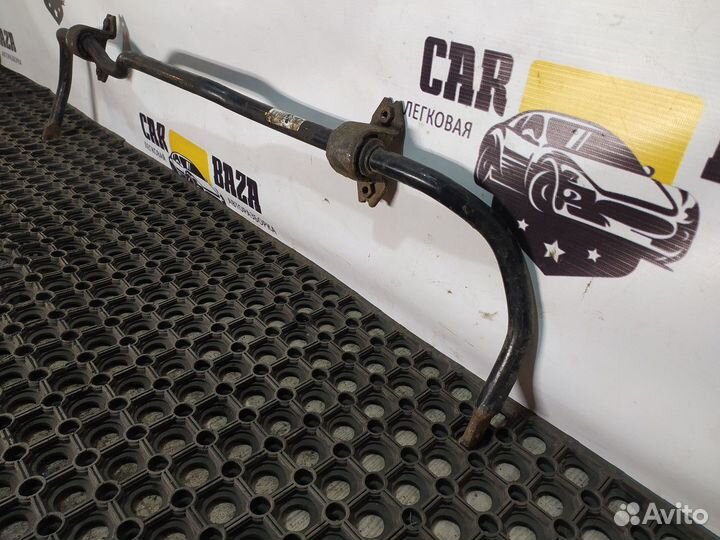 Стабилизатор передний