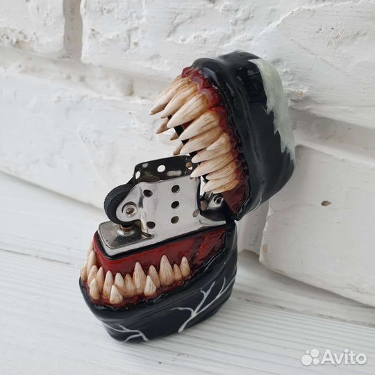 Зажигалка бензиновая. Чехол. Ручная работа