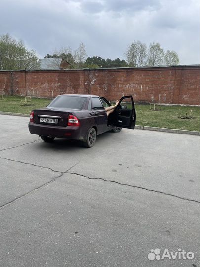 Бампер задний priora 1