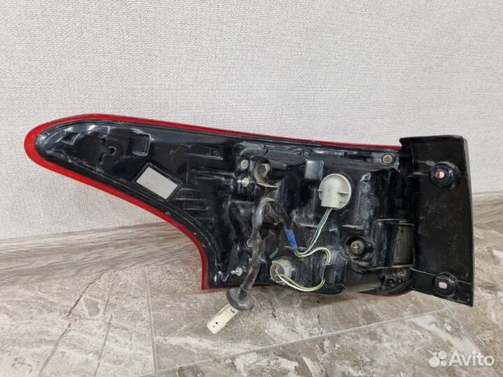 Фонарь наружный правый Mitsubishi Outlander 3 GF С