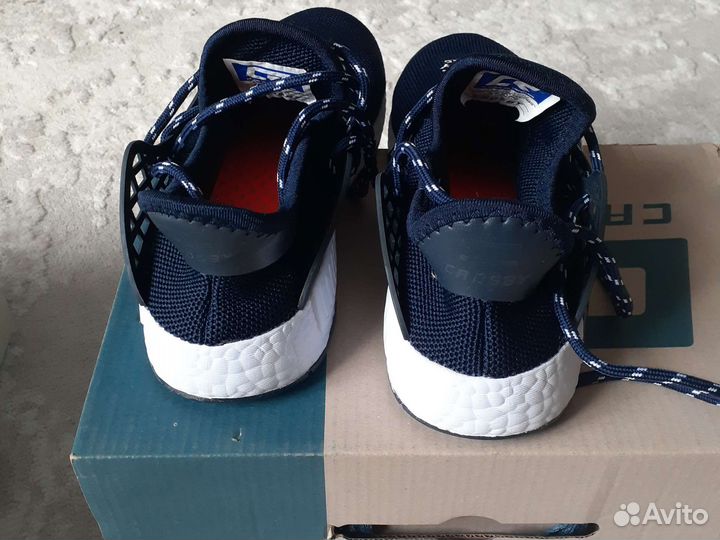 Кроссовки кросби