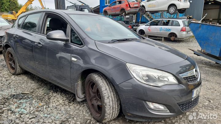 Амортизатор задней балки opel astra J 2010