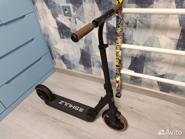 Самокат schulz 200 pro black