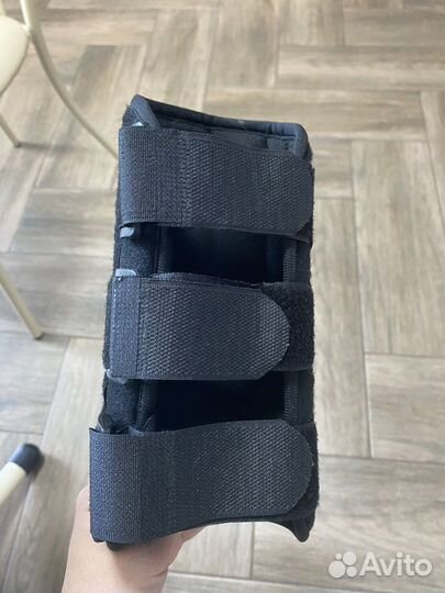 Бандаж для поддержки запястья