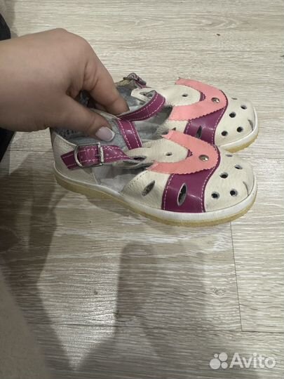 Сандалии для девочки