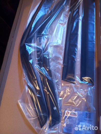 Ветровики Нива Тревел на 4 двери