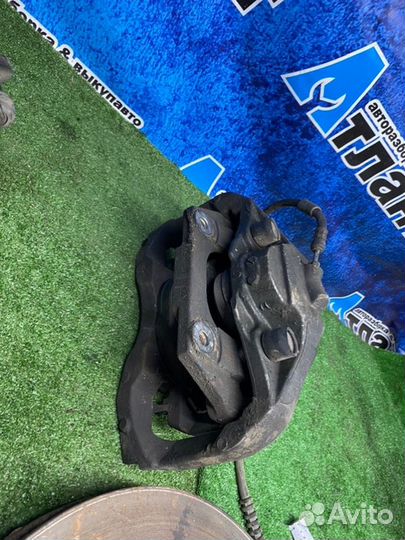 Комплект тормозов передний Bmw 7 F01 F02 N63 2010