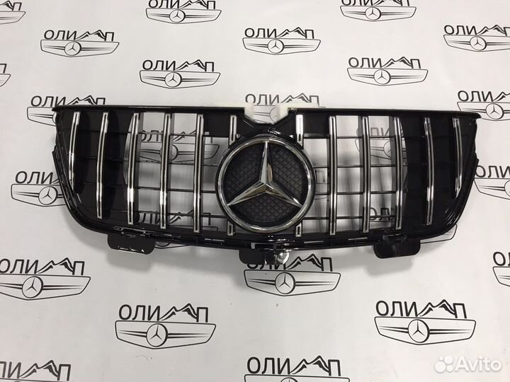 Решетка радиатора GT на Mercedes GL x164 рестайлин