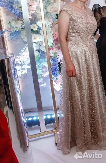 Вечернее платье