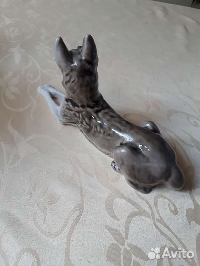 Статуэтка фарфор собака Лайка (Овчарка) лфз СССР